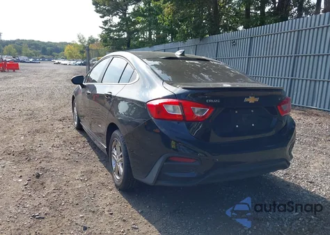 2018 Chevrolet Cruze Lt Auto z USA, uszkodzony, nr VIN 1G1BE5SM7J7136702